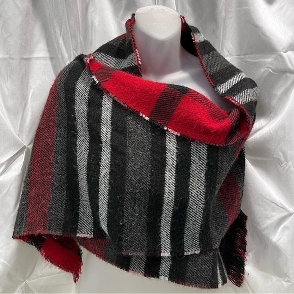 Red & charcoal blanket scarf wrap - Picture 6 of 6